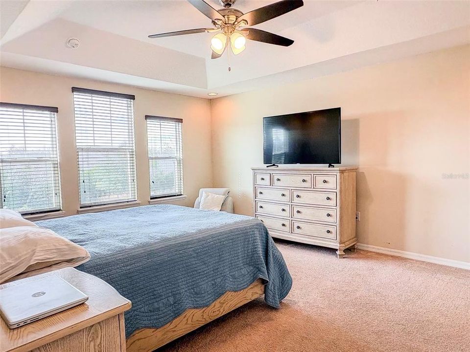 En Venta: $580,000 (4 camas, 2 baños, 2345 Pies cuadrados)