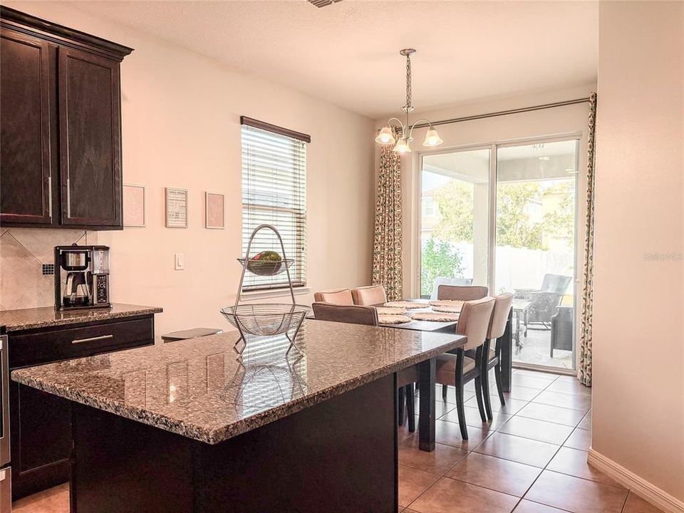 En Venta: $580,000 (4 camas, 2 baños, 2345 Pies cuadrados)