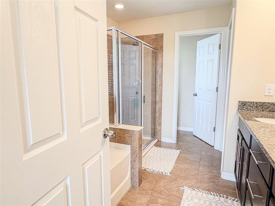 En Venta: $580,000 (4 camas, 2 baños, 2345 Pies cuadrados)