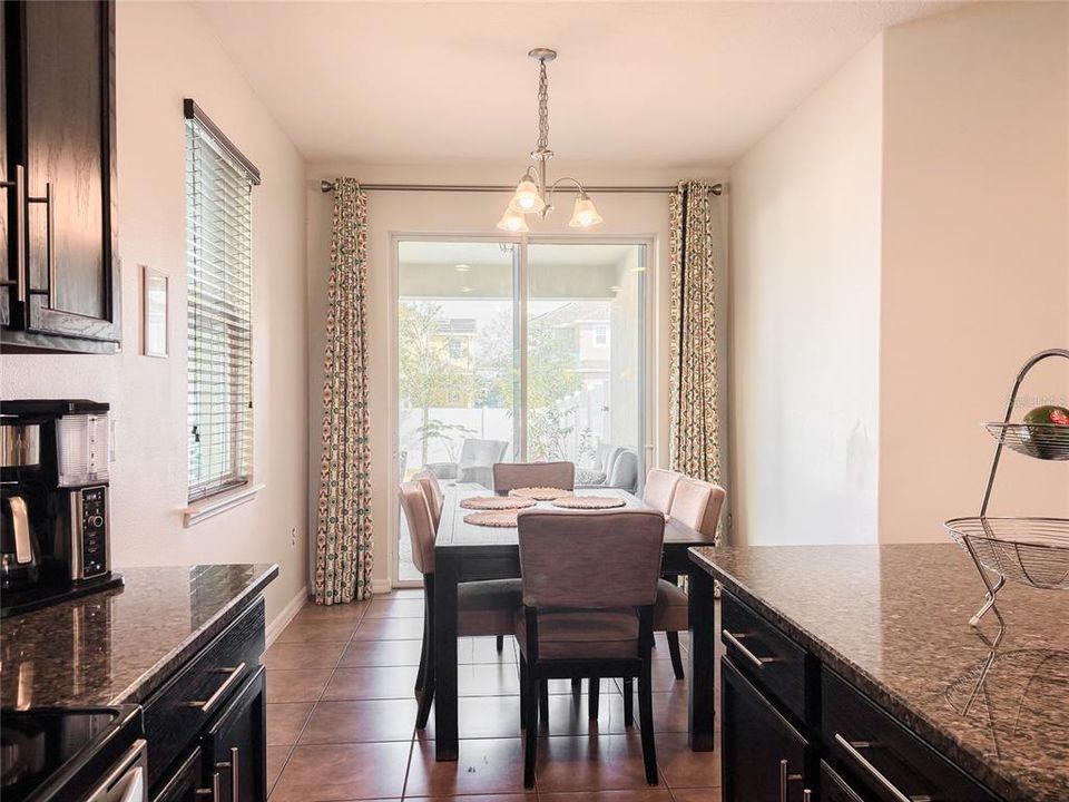 En Venta: $580,000 (4 camas, 2 baños, 2345 Pies cuadrados)