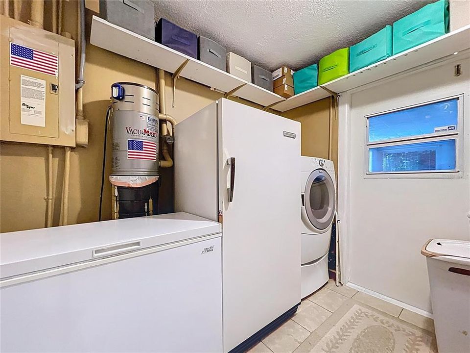 For Sale: $525,000 (4 beds, 2 baths, 1886 Square Feet)