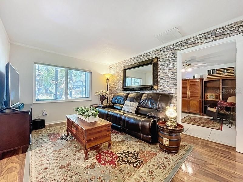 For Sale: $525,000 (4 beds, 2 baths, 1886 Square Feet)