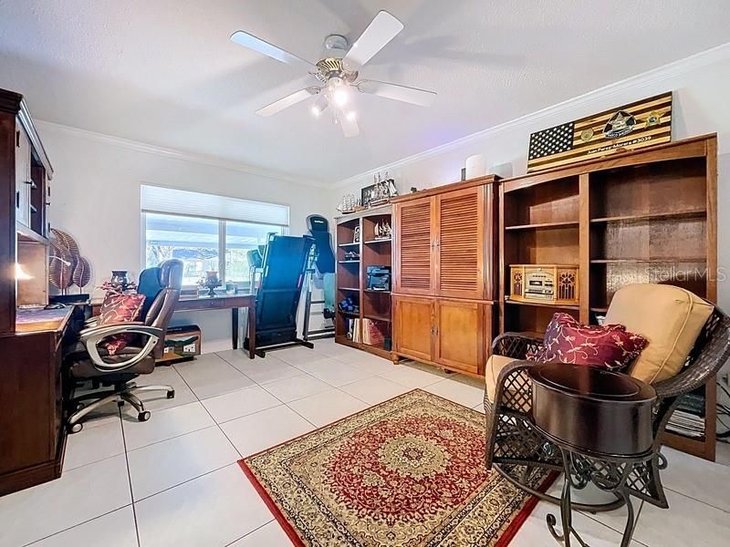 For Sale: $525,000 (4 beds, 2 baths, 1886 Square Feet)