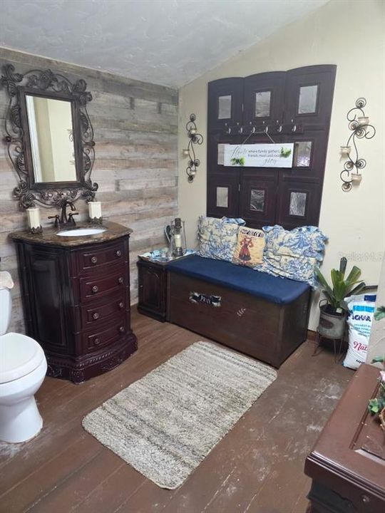 For Sale: $525,000 (4 beds, 2 baths, 1886 Square Feet)