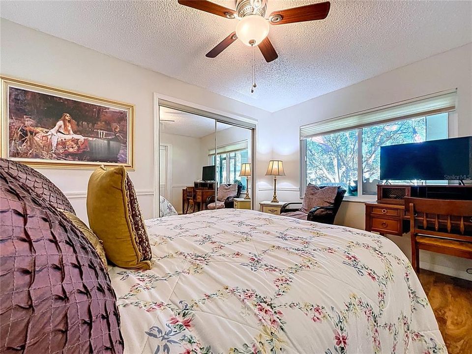 For Sale: $525,000 (4 beds, 2 baths, 1886 Square Feet)