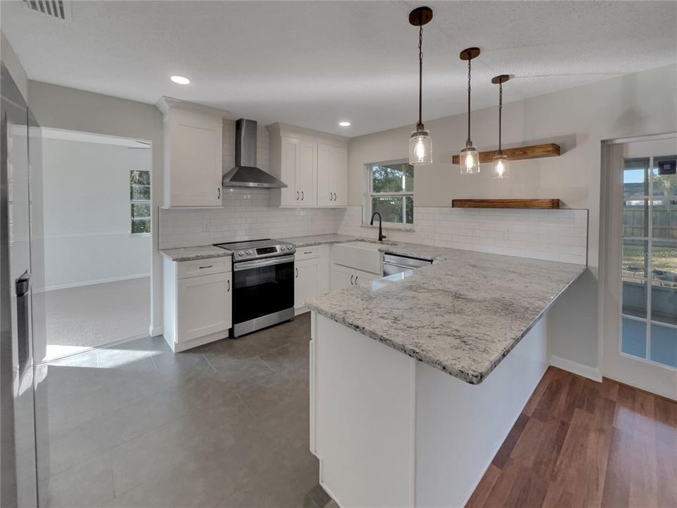 For Sale: $343,000 (3 beds, 2 baths, 1454 Square Feet)