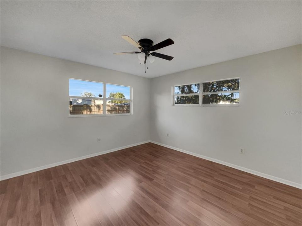 For Sale: $343,000 (3 beds, 2 baths, 1454 Square Feet)