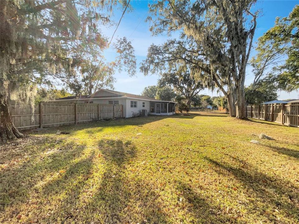 For Sale: $343,000 (3 beds, 2 baths, 1454 Square Feet)