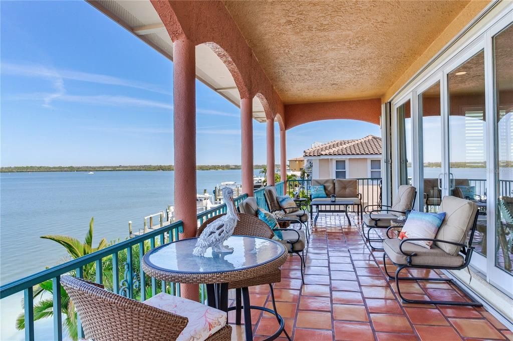 待售: $2,695,000 (4 贝兹, 3 浴室, 3768 平方英尺)