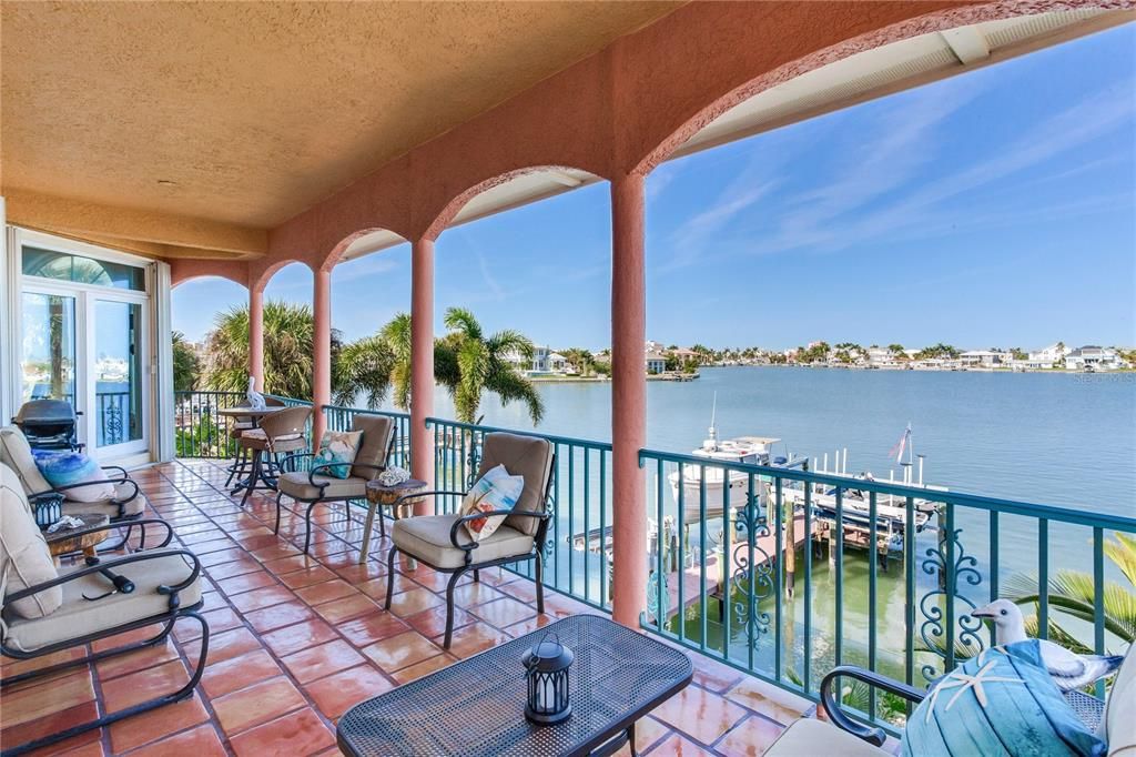 待售: $2,695,000 (4 贝兹, 3 浴室, 3768 平方英尺)