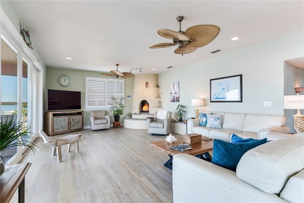 待售: $2,695,000 (4 贝兹, 3 浴室, 3768 平方英尺)