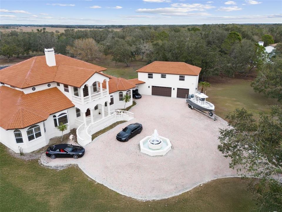 For Sale: $3,000,000 (6 beds, 4 baths, 6232 Square Feet)