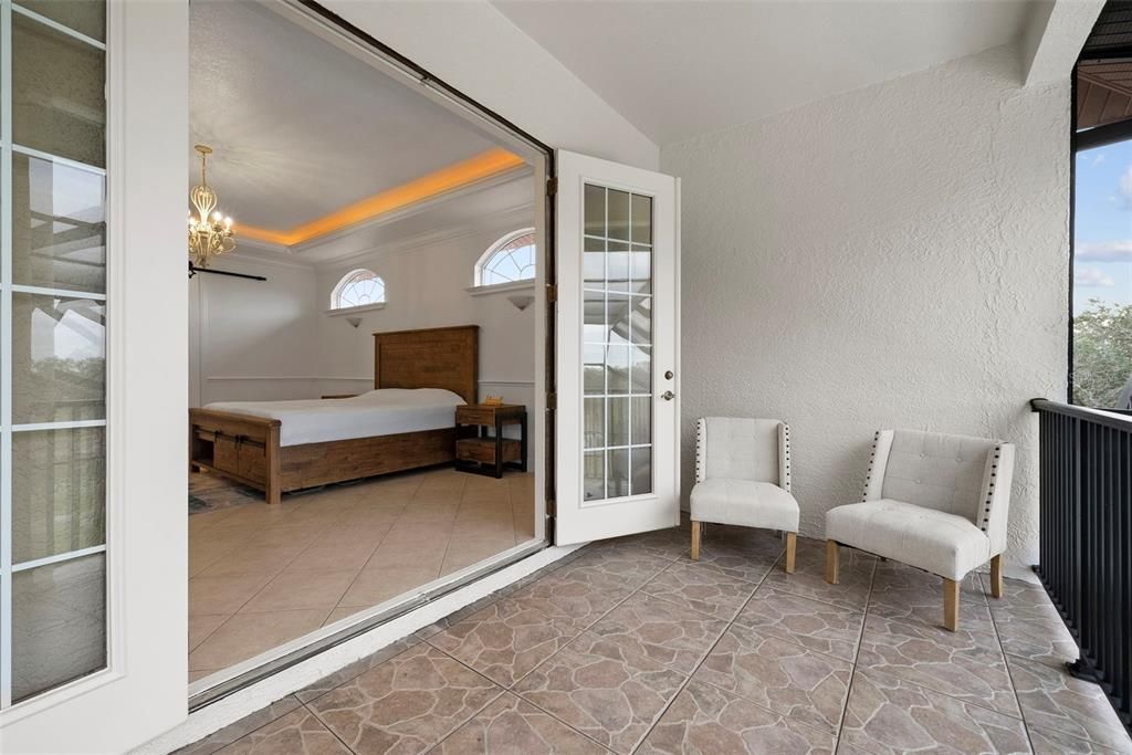 For Sale: $3,000,000 (6 beds, 4 baths, 6232 Square Feet)