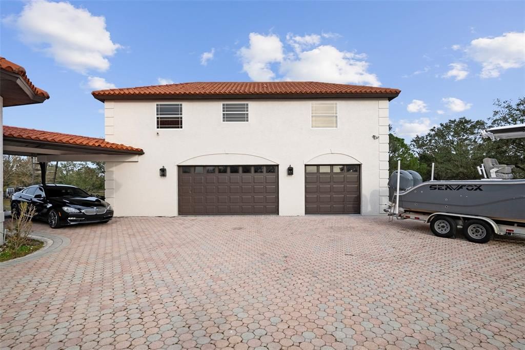 For Sale: $3,000,000 (6 beds, 4 baths, 6232 Square Feet)