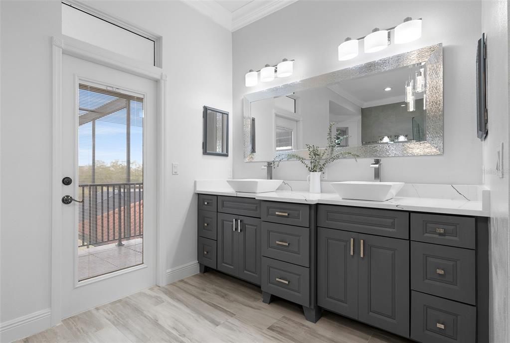 For Sale: $3,000,000 (6 beds, 4 baths, 6232 Square Feet)