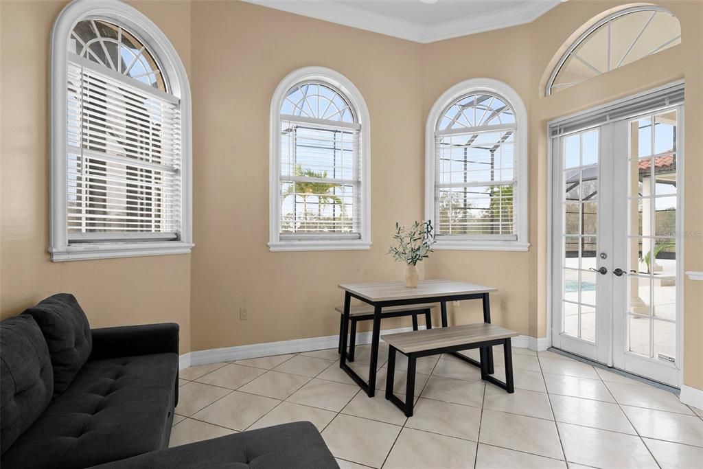 For Sale: $3,000,000 (6 beds, 4 baths, 6232 Square Feet)