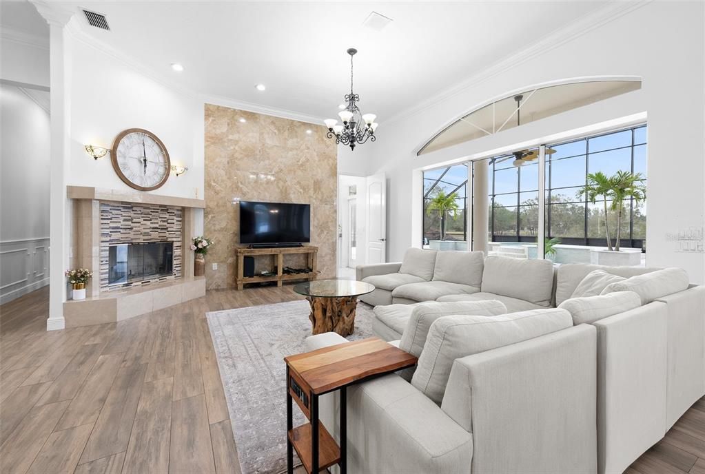 For Sale: $3,000,000 (6 beds, 4 baths, 6232 Square Feet)