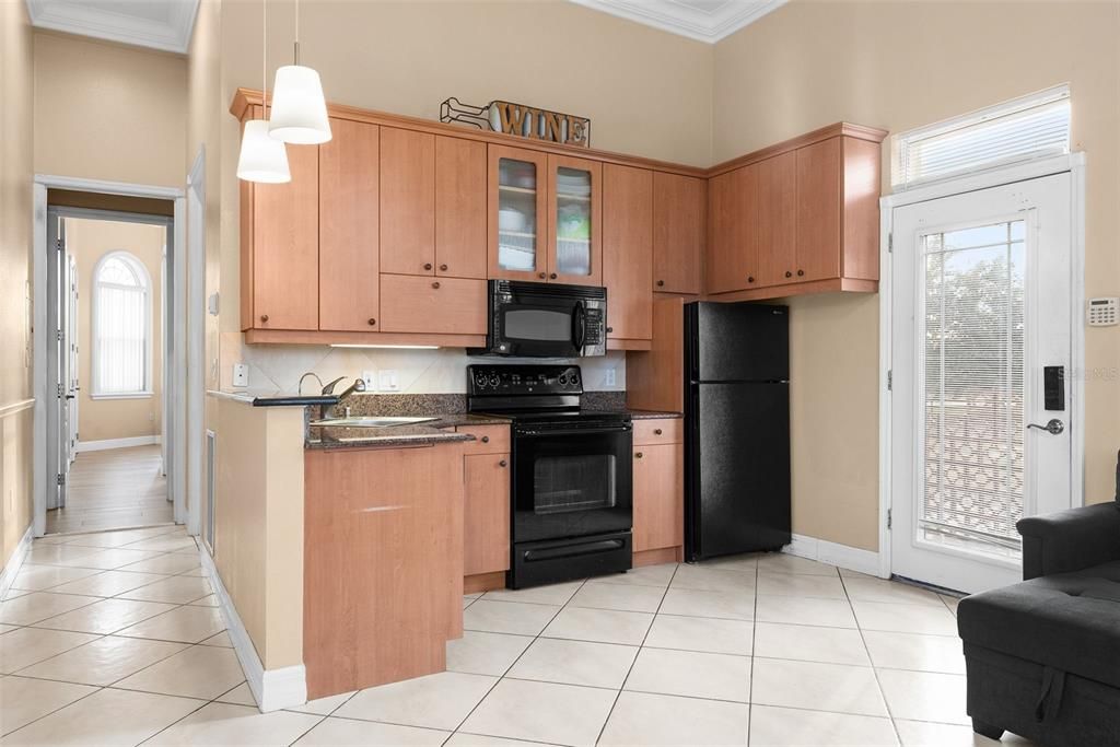 For Sale: $3,000,000 (6 beds, 4 baths, 6232 Square Feet)