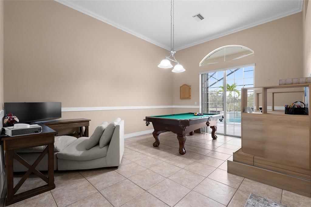 For Sale: $3,000,000 (6 beds, 4 baths, 6232 Square Feet)