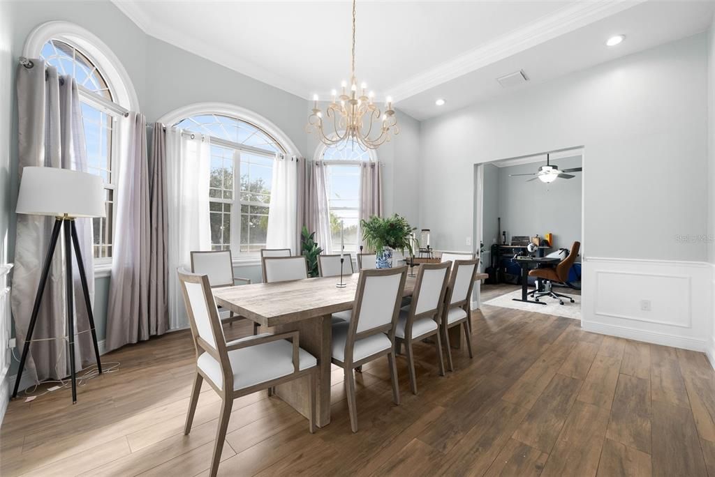 For Sale: $3,000,000 (6 beds, 4 baths, 6232 Square Feet)