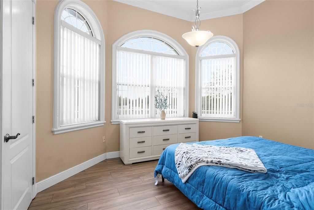 For Sale: $3,000,000 (6 beds, 4 baths, 6232 Square Feet)