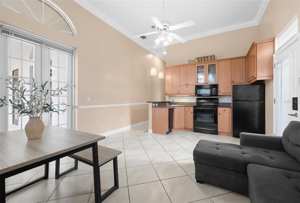 For Sale: $3,000,000 (6 beds, 4 baths, 6232 Square Feet)