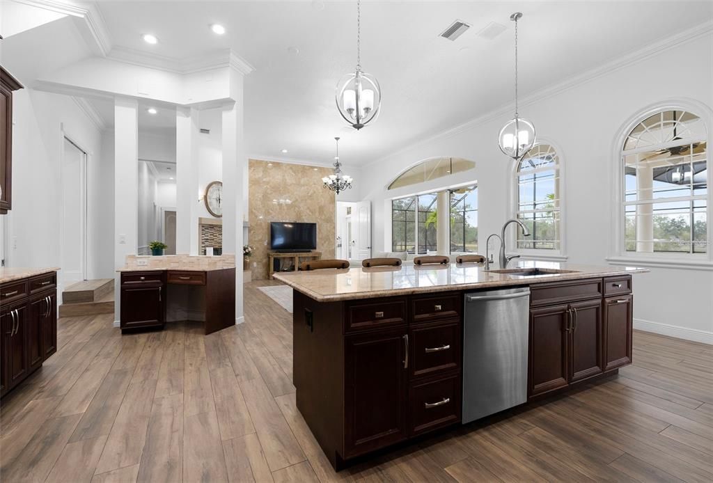 For Sale: $3,000,000 (6 beds, 4 baths, 6232 Square Feet)