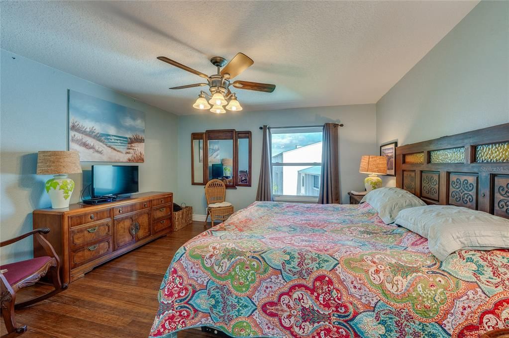 En Venta: $289,000 (2 camas, 2 baños, 1205 Pies cuadrados)