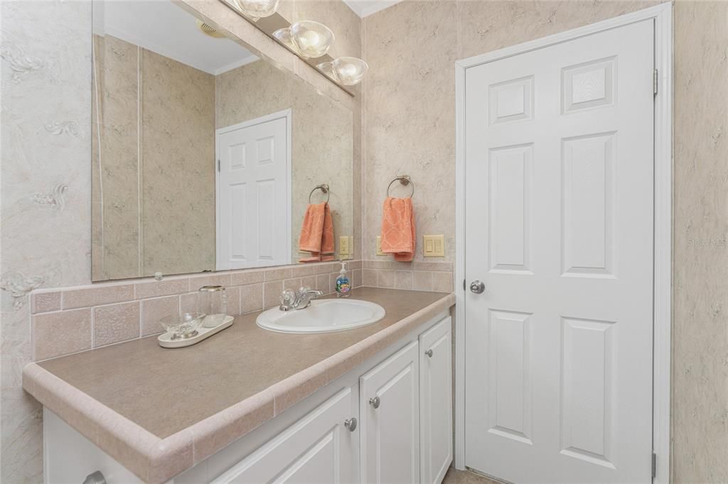 待售: $219,900 (3 贝兹, 2 浴室, 1860 平方英尺)