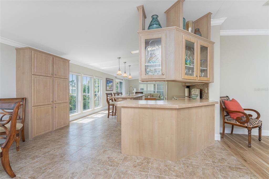 待售: $219,900 (3 贝兹, 2 浴室, 1860 平方英尺)