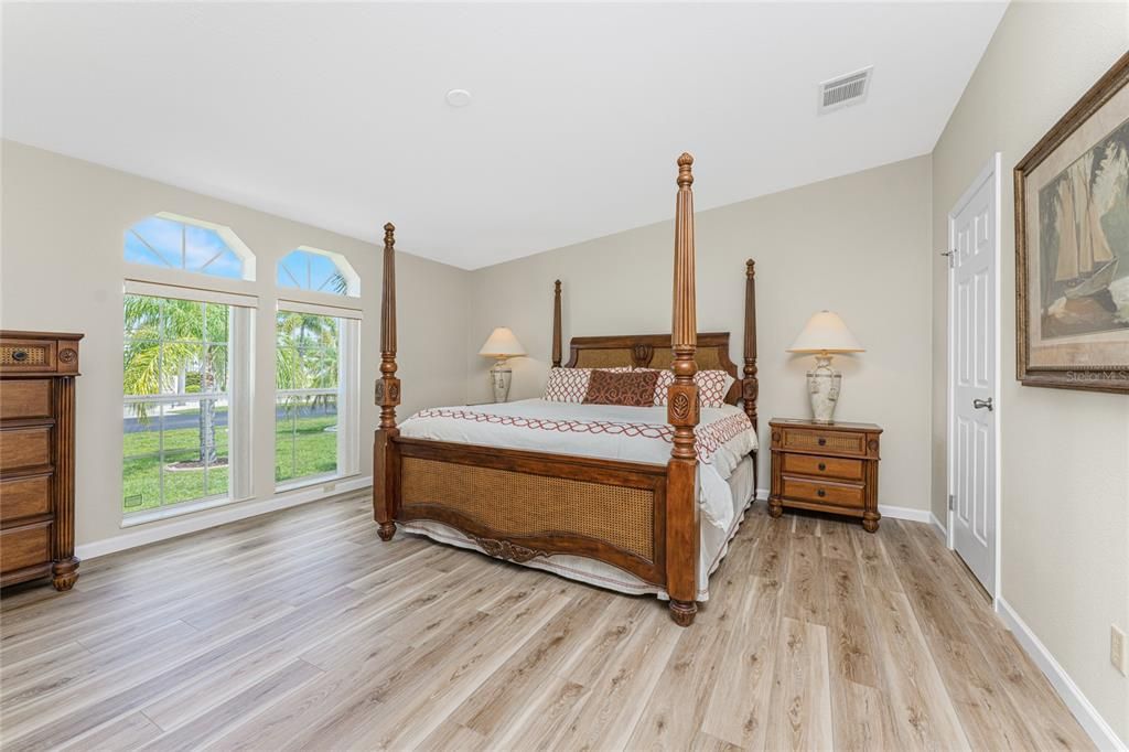 待售: $219,900 (3 贝兹, 2 浴室, 1860 平方英尺)