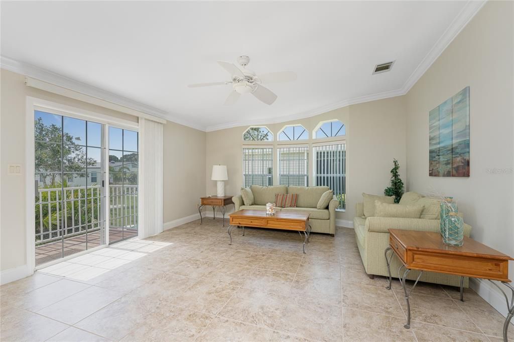 待售: $219,900 (3 贝兹, 2 浴室, 1860 平方英尺)