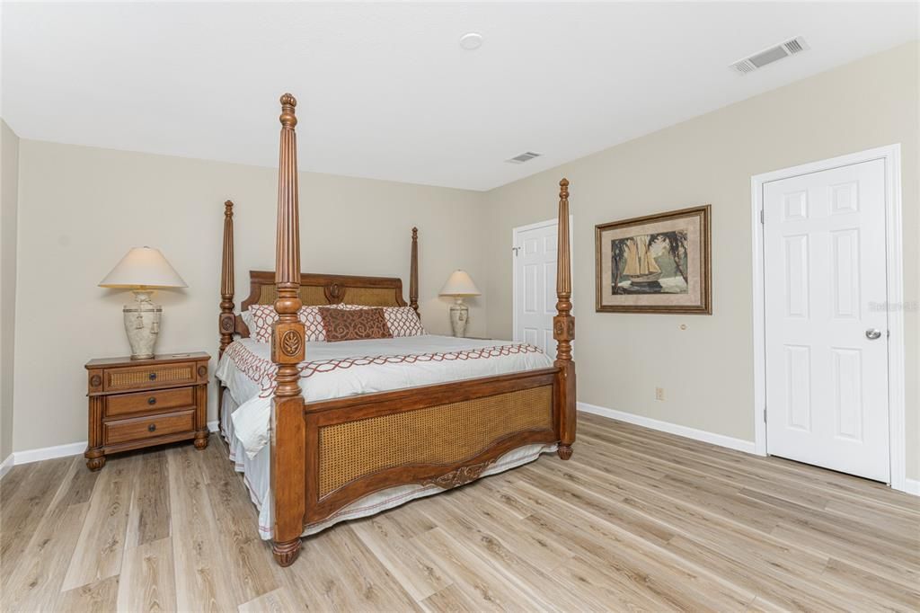 待售: $219,900 (3 贝兹, 2 浴室, 1860 平方英尺)