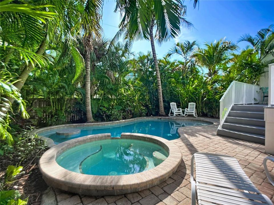 For Sale: $1,495,000 (4 beds, 3 baths, 1474 Square Feet)