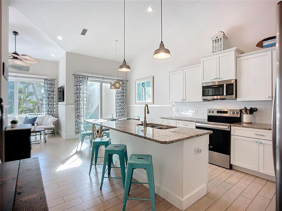 For Sale: $1,495,000 (4 beds, 3 baths, 1474 Square Feet)