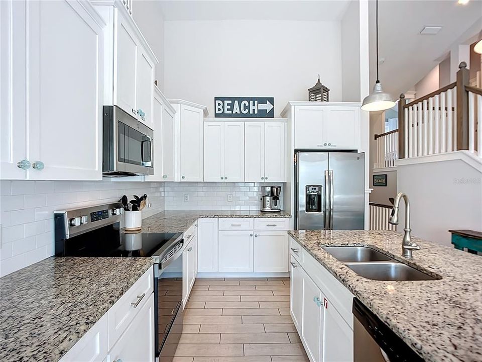 For Sale: $1,495,000 (4 beds, 3 baths, 1474 Square Feet)