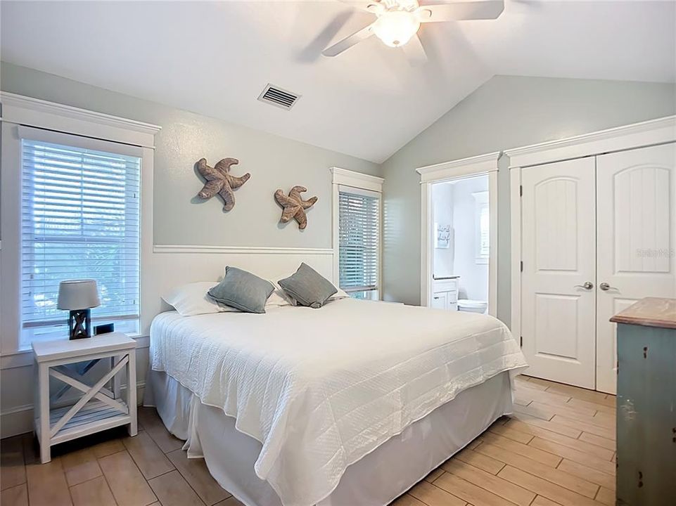 For Sale: $1,495,000 (4 beds, 3 baths, 1474 Square Feet)