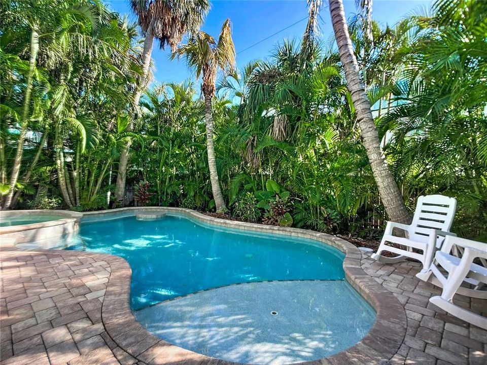 For Sale: $1,495,000 (4 beds, 3 baths, 1474 Square Feet)