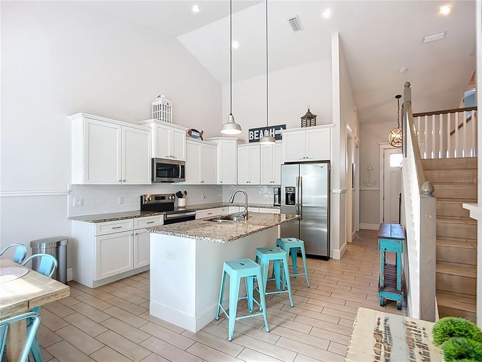 For Sale: $1,495,000 (4 beds, 3 baths, 1474 Square Feet)