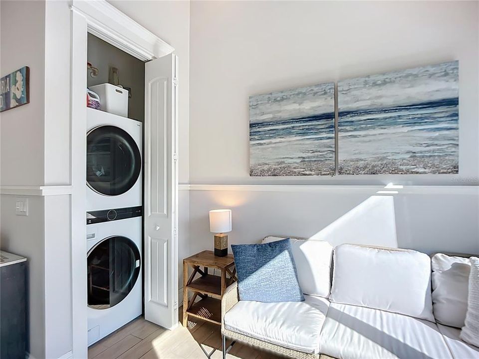 For Sale: $1,495,000 (4 beds, 3 baths, 1474 Square Feet)