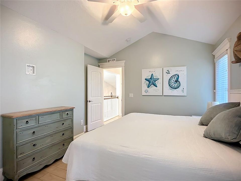 For Sale: $1,495,000 (4 beds, 3 baths, 1474 Square Feet)