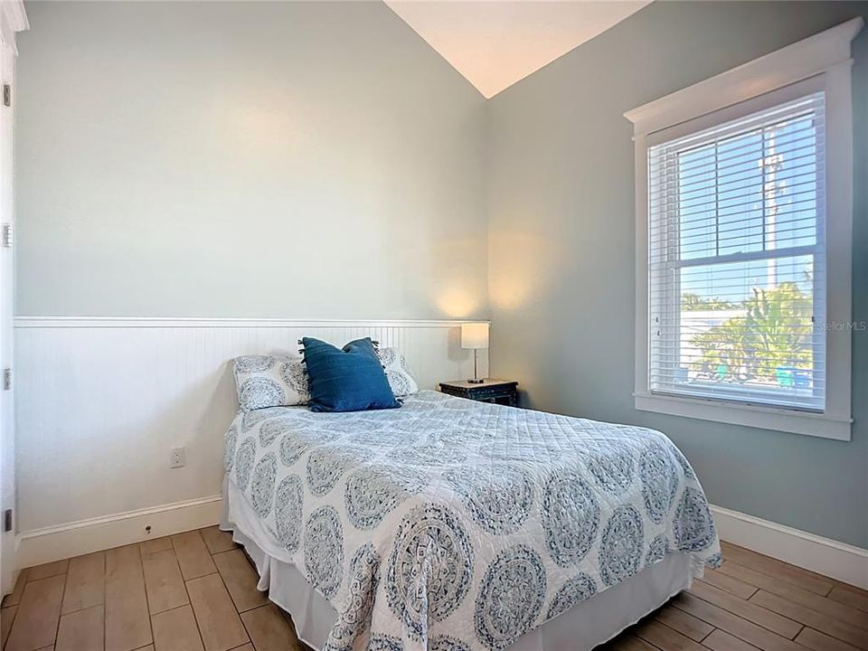 For Sale: $1,495,000 (4 beds, 3 baths, 1474 Square Feet)