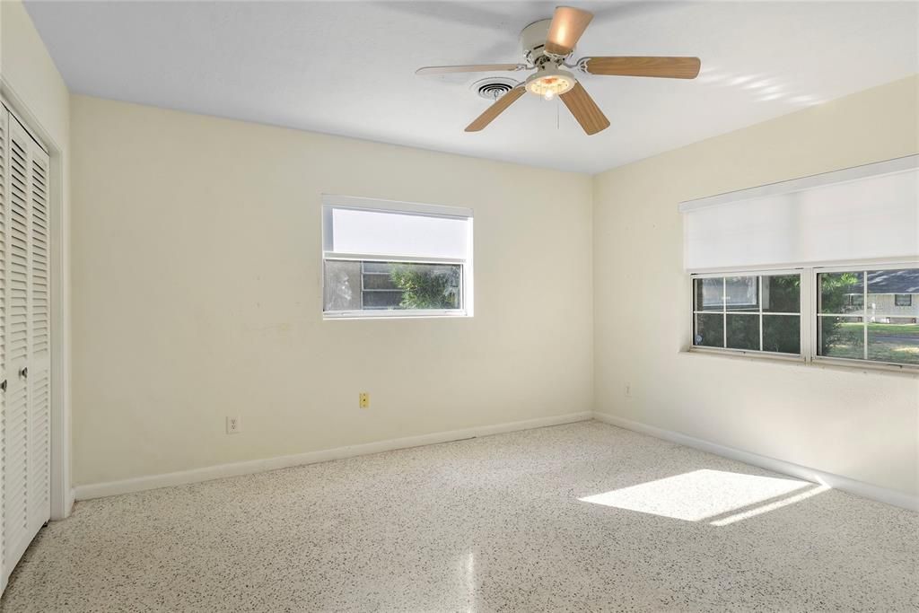 В аренду: $4,200 (4 спален, 2 ванн, 2368 Квадратных фут)