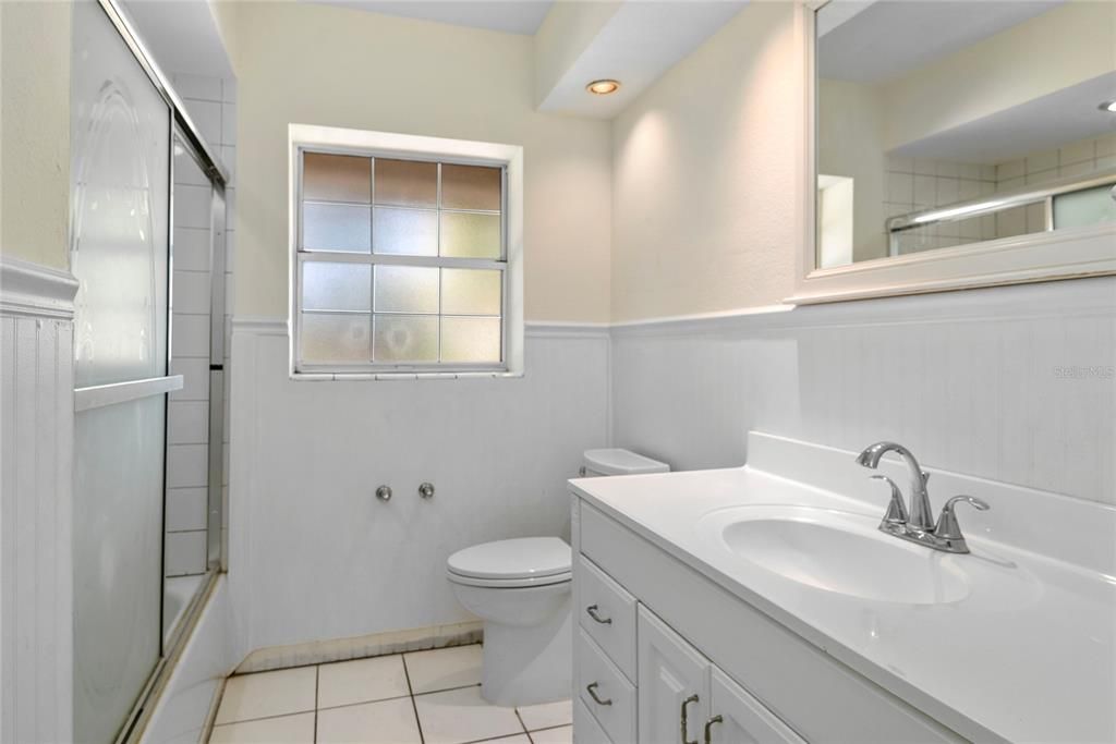 В аренду: $4,200 (4 спален, 2 ванн, 2368 Квадратных фут)