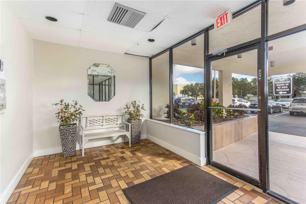 На продажу: $319,000 (1 спален, 1 ванн, 760 Квадратных фут)