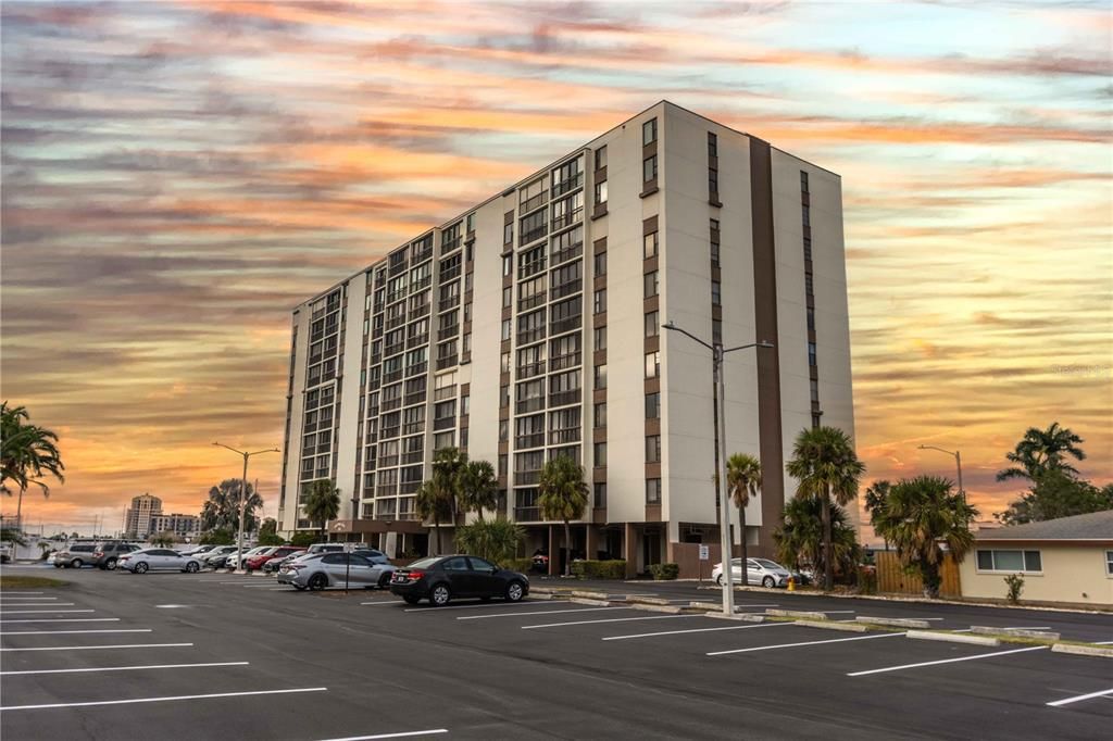 На продажу: $319,000 (1 спален, 1 ванн, 760 Квадратных фут)