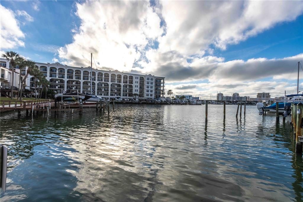 На продажу: $319,000 (1 спален, 1 ванн, 760 Квадратных фут)