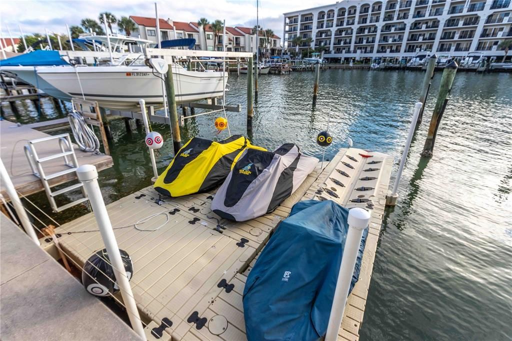 На продажу: $319,000 (1 спален, 1 ванн, 760 Квадратных фут)