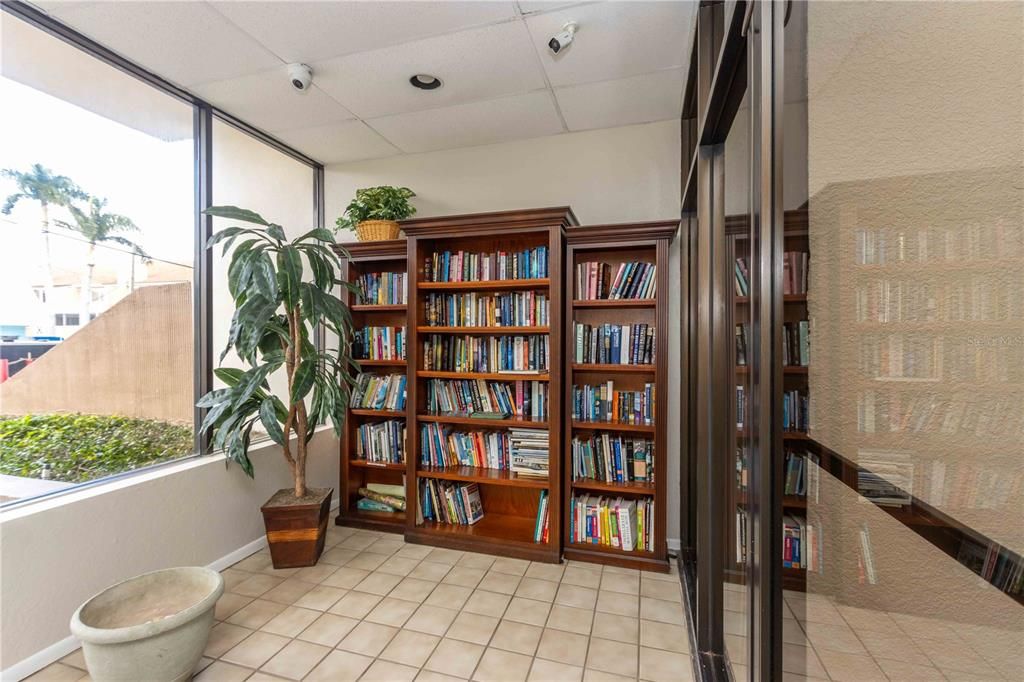 На продажу: $319,000 (1 спален, 1 ванн, 760 Квадратных фут)