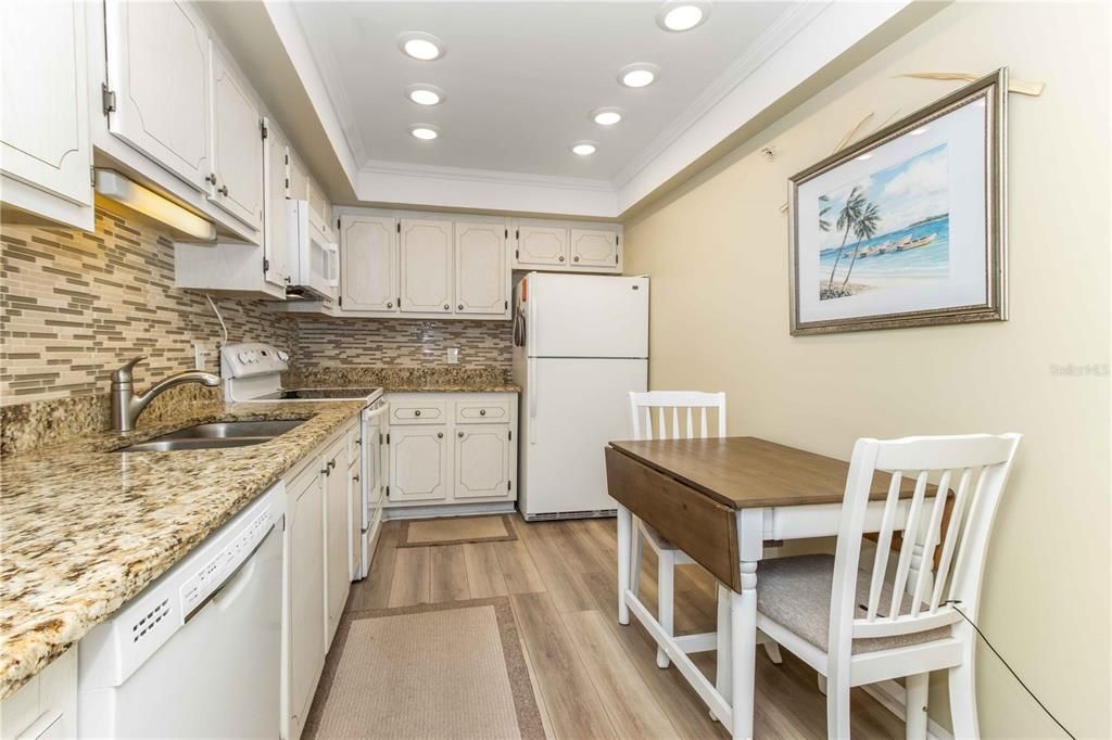 На продажу: $319,000 (1 спален, 1 ванн, 760 Квадратных фут)